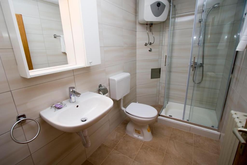 Holiday Home ماكارسكا المظهر الخارجي الصورة